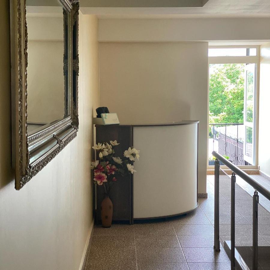 Комплекс Окей Hostel Șumen Exterior foto
