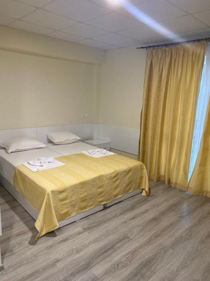 Комплекс Окей Hostel Șumen Exterior foto