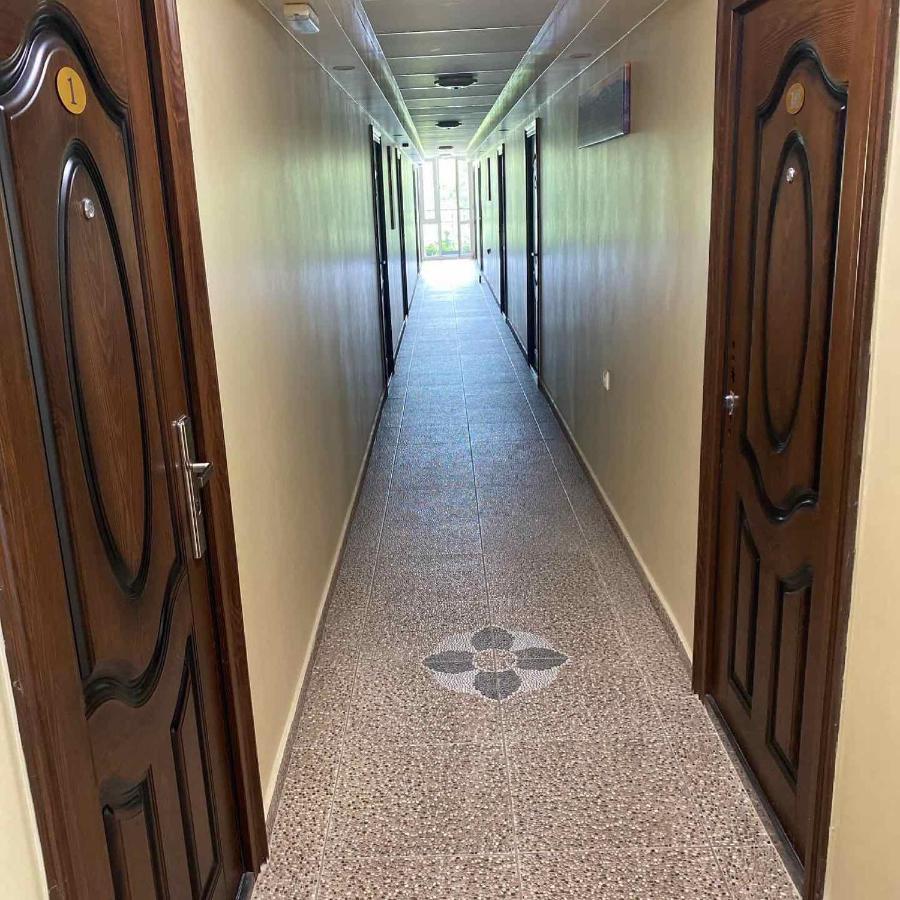 Комплекс Окей Hostel Șumen Exterior foto
